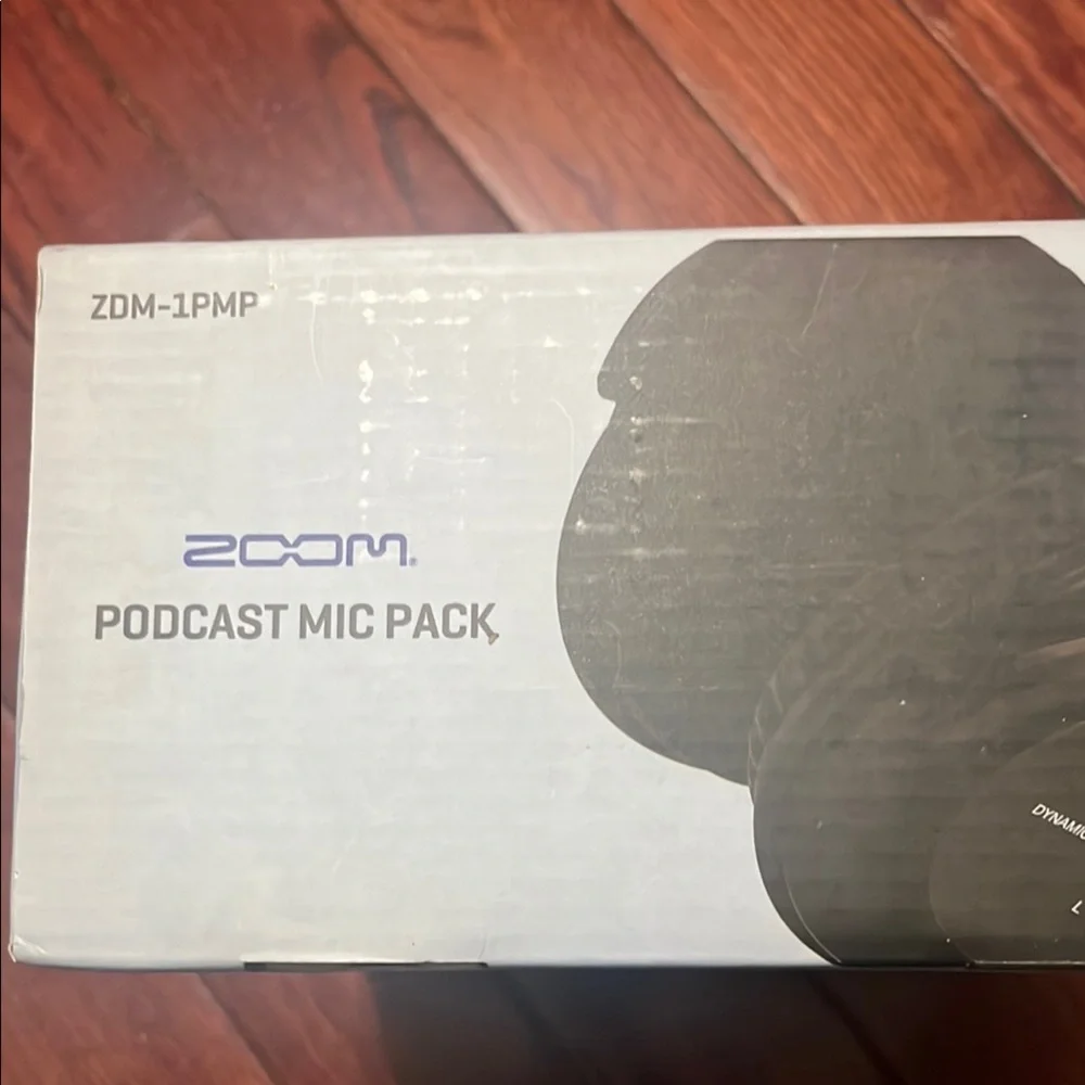Zoom Black Professional Podcast Mic Pack ZDM-1